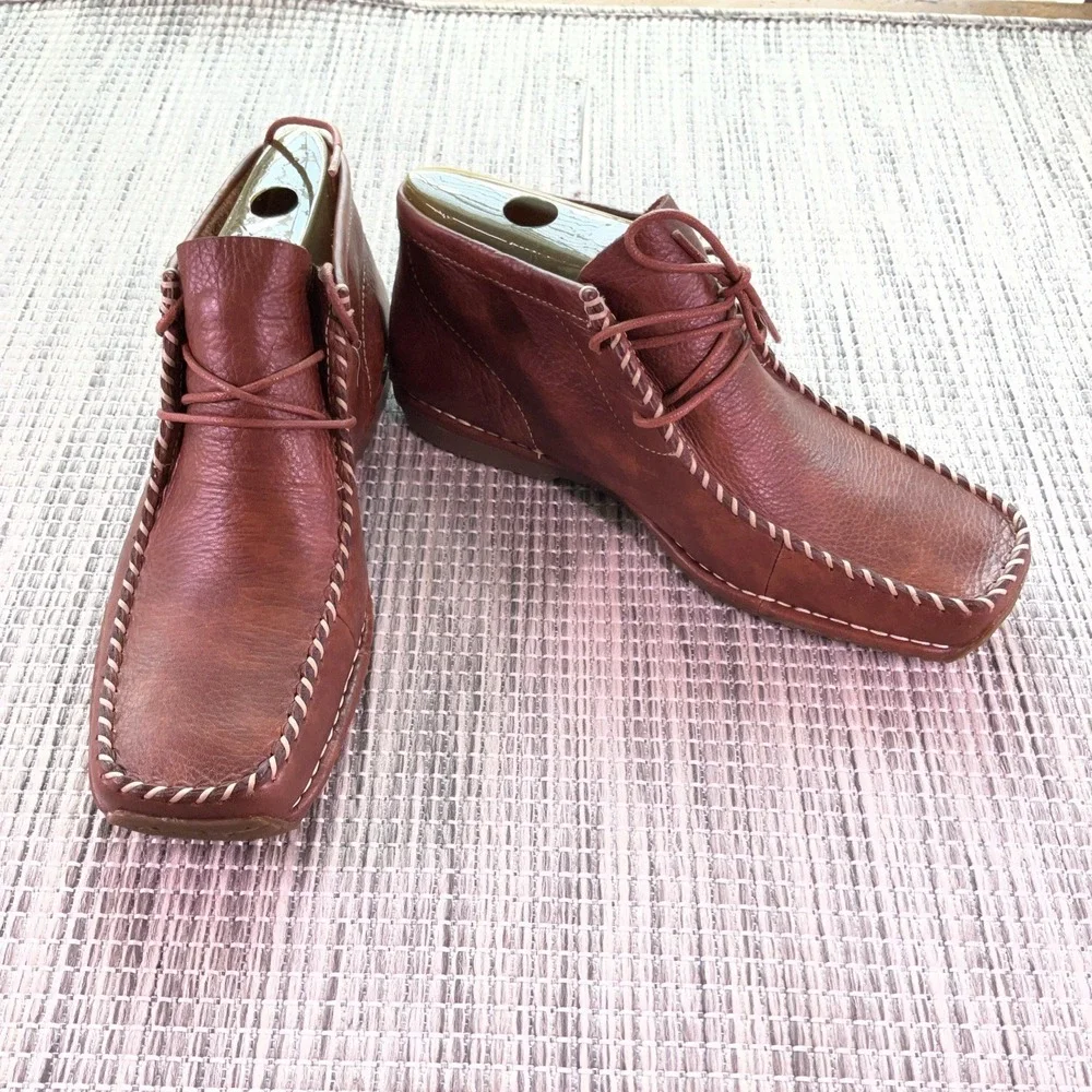 GBX Chukka Boots Mens 9.5M Brown Leather Lace Up Square Toe Rugged Casual